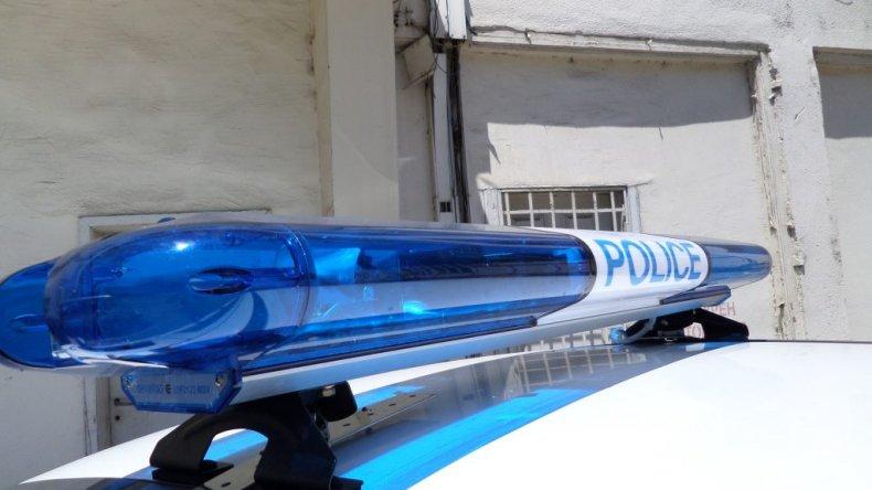 Разбойник разби къща и ограби възрастния й стопанин 