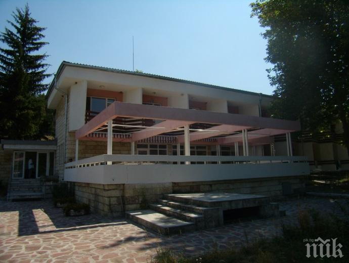 НОВО ОГНИЩЕ: Социален дом до Ловеч пламна с COVID-19