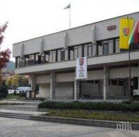 Извънредно заседание на щаба в Троян заради затрудненията в двете болници