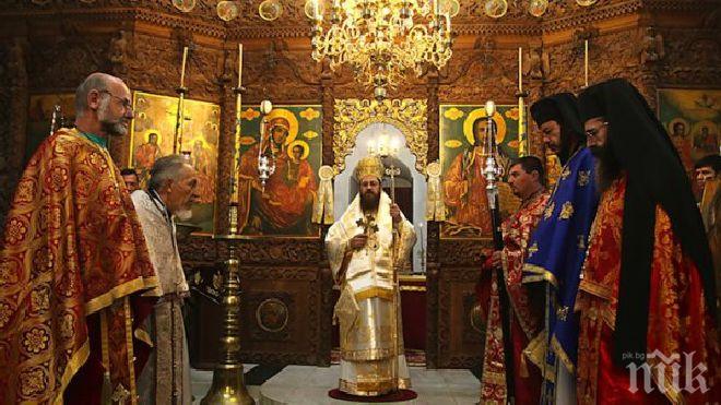 Във Видин и Монтана гонят коронавируса с молитви и литийни шествия