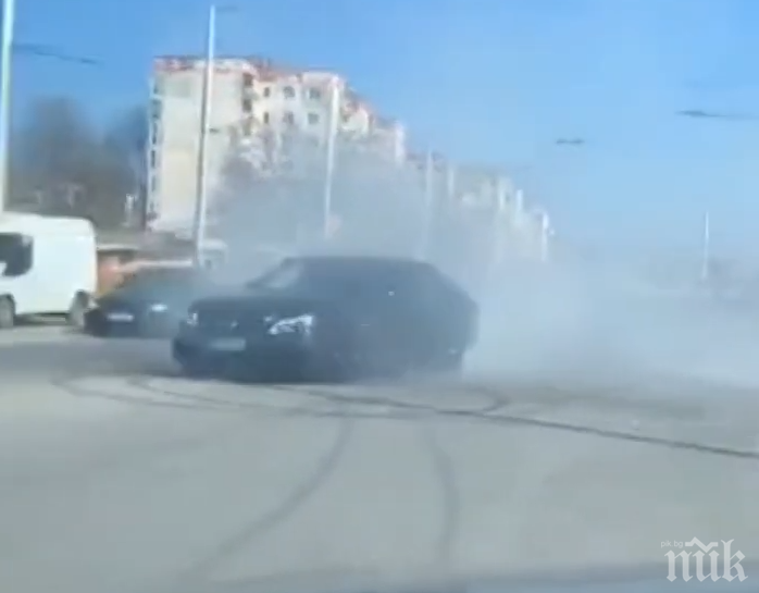 Шофьори на БМВ-та си спретнаха луда гонка край Пловдив, ето какво се случи