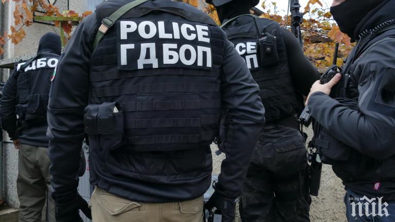 УДАР: Спецакция на прокуратурата и МВР в Нова Загора. Откриха трима, обявени за общодържавно издирване