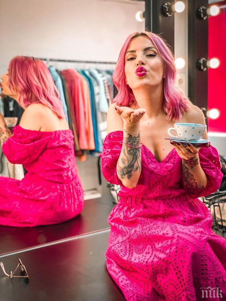 Поли Генова калесва сина си за жури в Капките (СНИМКА)