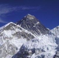 Намериха микрочастици пластмаса на връх Еверест