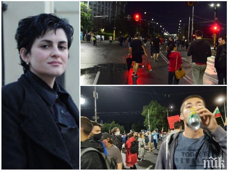 Калина Андролова скочи на протестърите: Ако не въвеждат локдаун – протестират, ако въвеждат – пак протестират