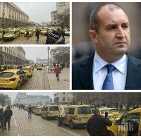 ЕКСКЛУЗИВНО В ПИК: Радев за втори ден задръства центъра на София - превозвачите с нов протест срещу ветото на президента