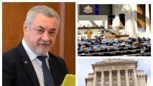 ИЗВЪНРЕДНО В ПИК TV! Валери Симеонов приветства новите мерки срещу коронавируса, но има забележки: Детските площадки и басейните са опасни, БСП масово не носят маски в залата (ОБНОВЕНА)