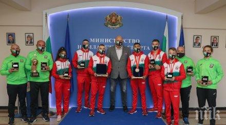кралев награди медалистите европейското първенство бокс младежи девойки