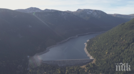 хидроинженер стената бели искър нуждае ремонт