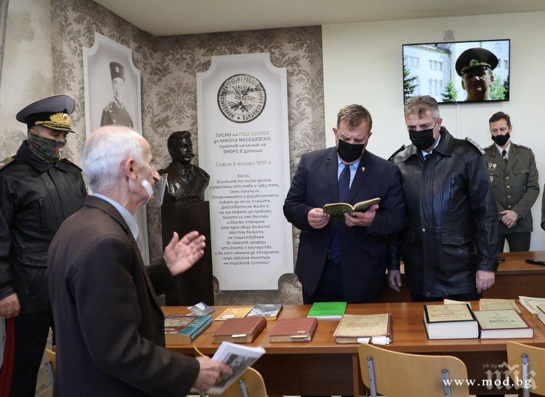 Каракачанов: Близо 70 милиона лева сме предоставили за борба с COVID-19