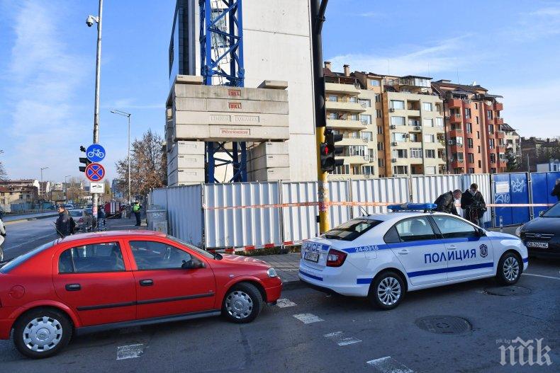 ИЗВЪНРЕДНО: Работник загина на строеж в София - още четирима са тежко ранени (СНИМКИ)