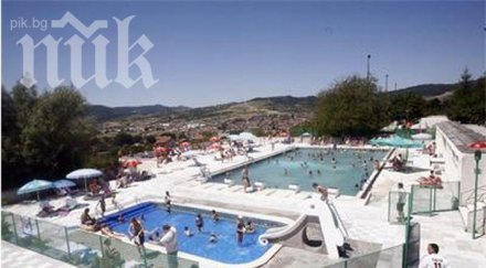 полицаи почиват море ден климатик телевизия стаята