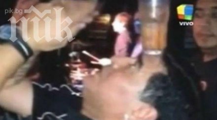 мъртво пияният марадона псува дискотека видео