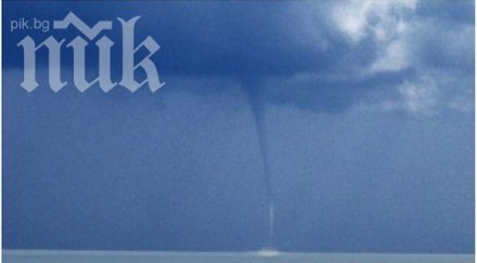 невиждано торнадо помля плажa равда снимка