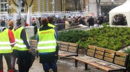 масови протести титан бургас икономическа полиция захапва компанията