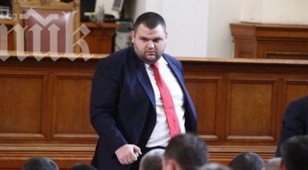 топ анализатори кабинетът орешарски пропиля времето реформи заради пеевски