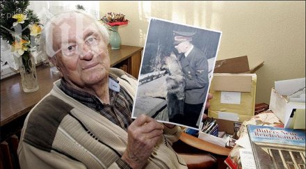 годишният охранител хитлер смъртта беше свръхчовек
