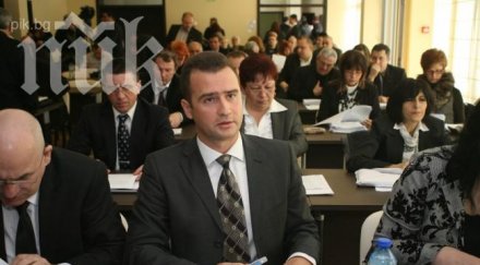 общински съветник герб бургас докарал автобуса протестиращи