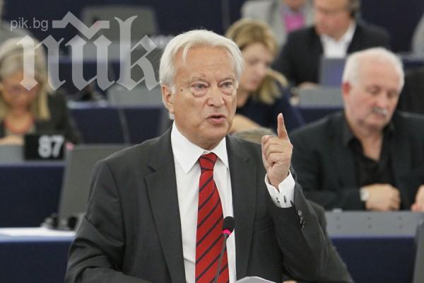 Шефът на социалистите в Европарламента: Нямам информация протестите да са платени