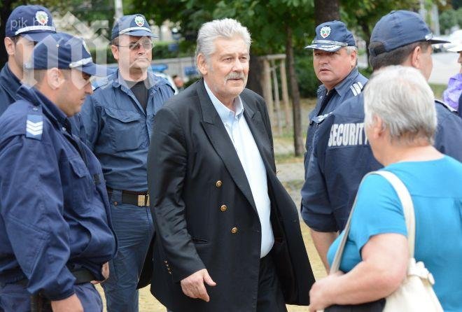 Ламбо за театъра: Държавата да си свърши работата