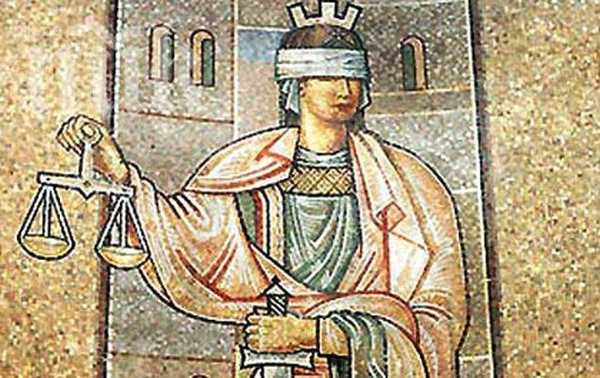 Съдят ученик, обирал с думите съжалявам, криза е