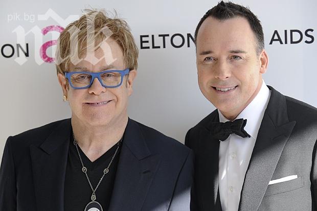 Елтън Джон стана първата британска икона