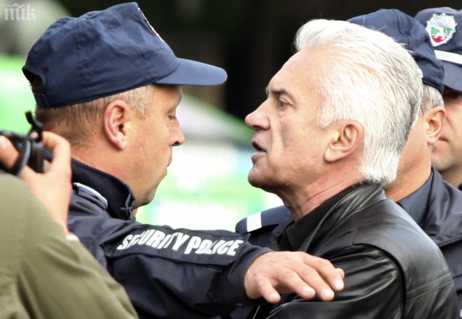 Шоу в парламента! Депутат от ГЕРБ настоя Волен Сидеров да бъде проверен за бомба