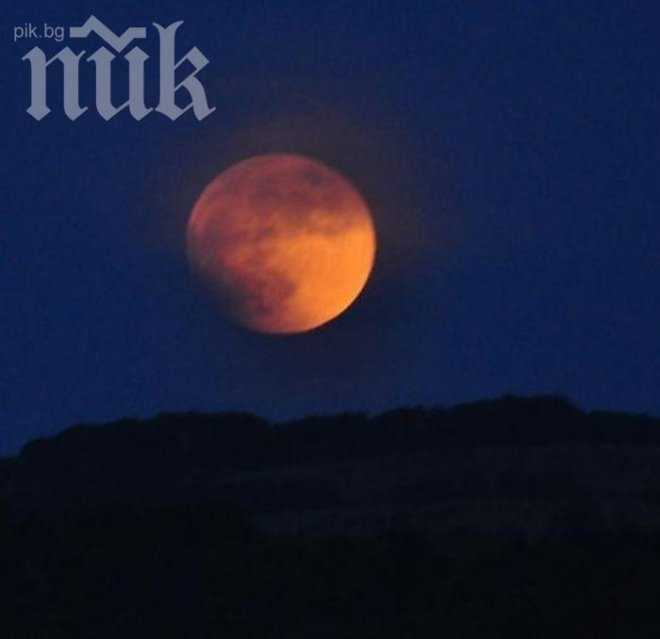 НАСА изстреля сонда към Луната 