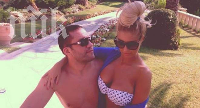 Андреа и Кобрата на романтична ваканция /снимки/