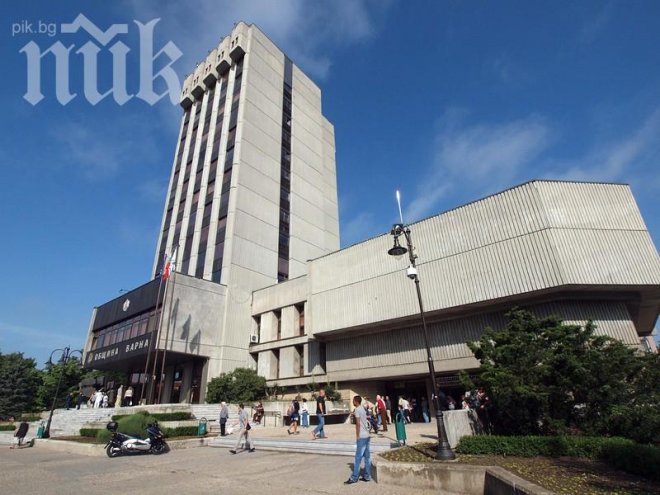 Около 30 души протестираха във Варна срещу военната интервенция в Сирия