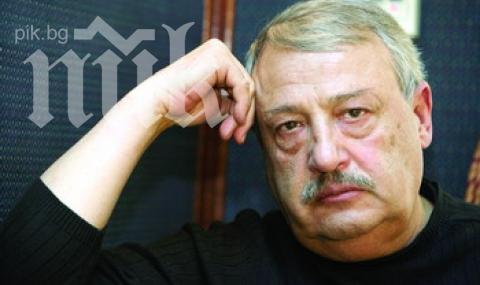 Иван Гарелов раздава автографи в Созопол