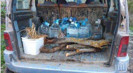 митничари иззеха близо тон недекларирана ракия снимки