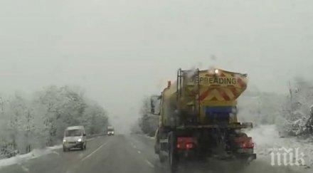 извършени обработки заледяване трасетата градския транспорт основни квартални улици софия