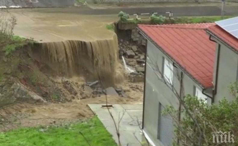 Загинали и изчезнали хора след тежки наводнения в Сардиния