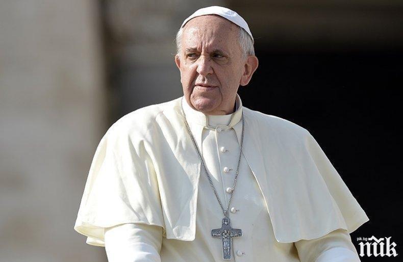 Папа Франциск реформира финансовата си служба