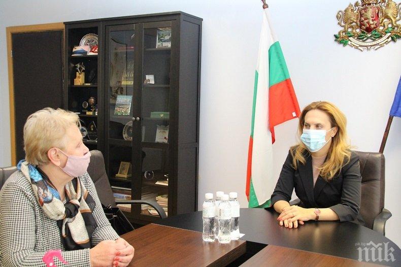 Марияна Николова проведе работна среща с председателя на Камарата на минералните води в България