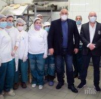 ИЗВЪНРЕДНО В ПИК: Премиерът Борисов: Подготвяме се за излизане от пандемията (СНИМКИ)