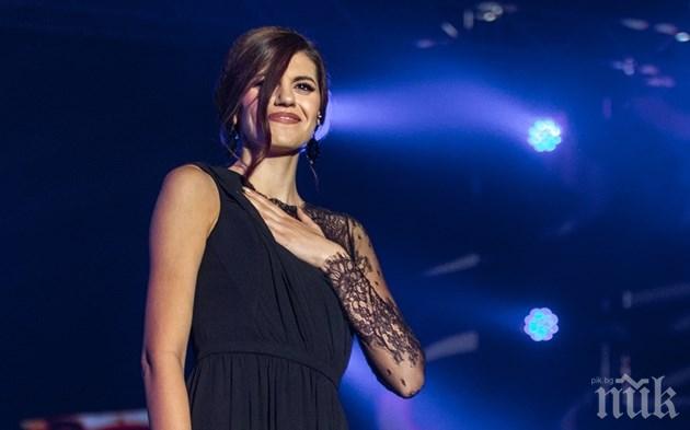 Михаела Филева учи по време на пандемията