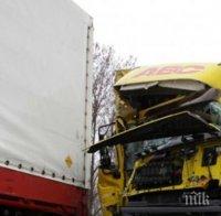Два камиона се помляха след таран в Симеоновград