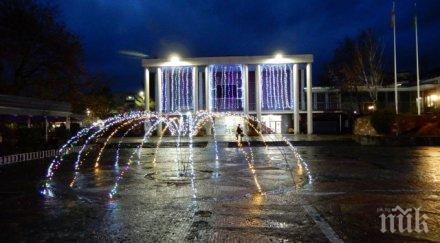 феерия калофер клисура подбалканът засия коледни светлини