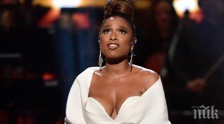 дженифър хъдсън чупи рекорди коледен хит