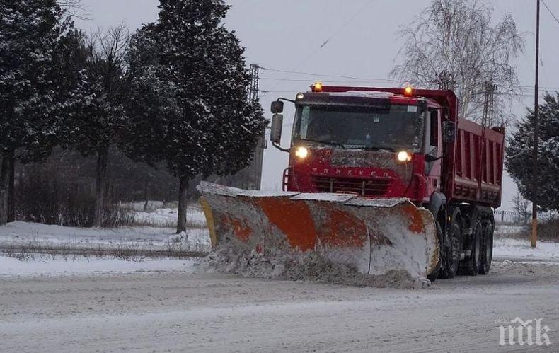 20 см снежна покривка в Смолянско след обилния снеговалеж