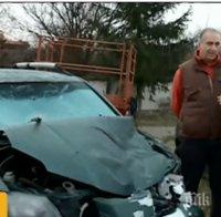 Безпризорен кон връхлетя върху кола и я разби до неузнаваемост 