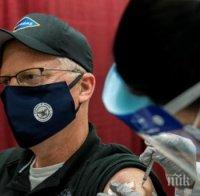 Шефът на Пентагона се ваксинира пред камера за кураж (ВИДЕО)