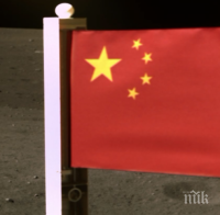 Китайската капсула с проби от Луната се завръща на Земята