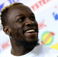 Звездата на ЦСКА Али Соу пои гадже с пенливо вино (СНИМКА)