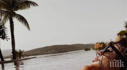 николета напърчи силиконки метрото снимка