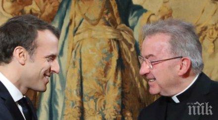 осъдиха бивш посланик ватикана сексуален тормоз опипвал задните части мъже