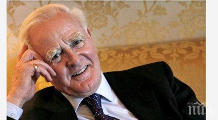 тъжна вест почина писателят джон льо каре