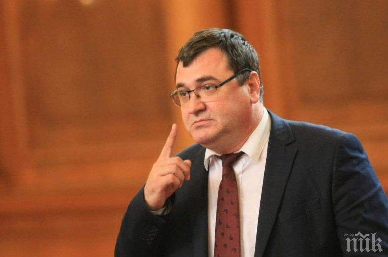 Бившият пловдивски кмет Славчо Атанасов пребори COVID-19, изписват го от болницата